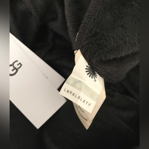 UGG Shannon Fleece Pants - Picture 11 of 11